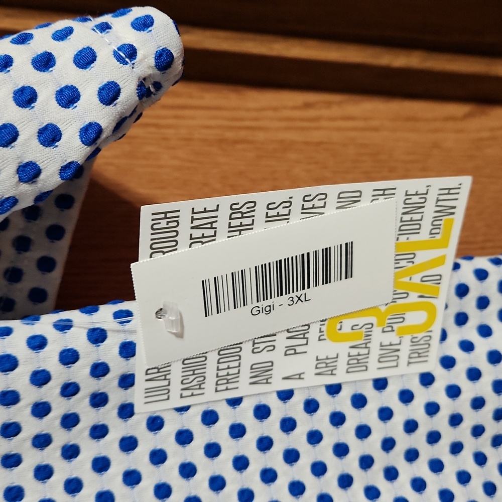 Lularoe - Picture 3 of 4